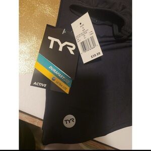 TYR Durafast Lite Swimming Tank Top NEW Size Small UPF 50+ Women's Black